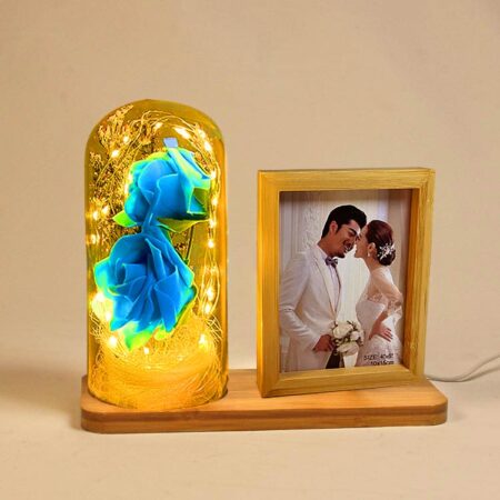 Fotoğraf Çerçevesi - LED'li Ahşap Çerçeve Güllü Cam Fanus