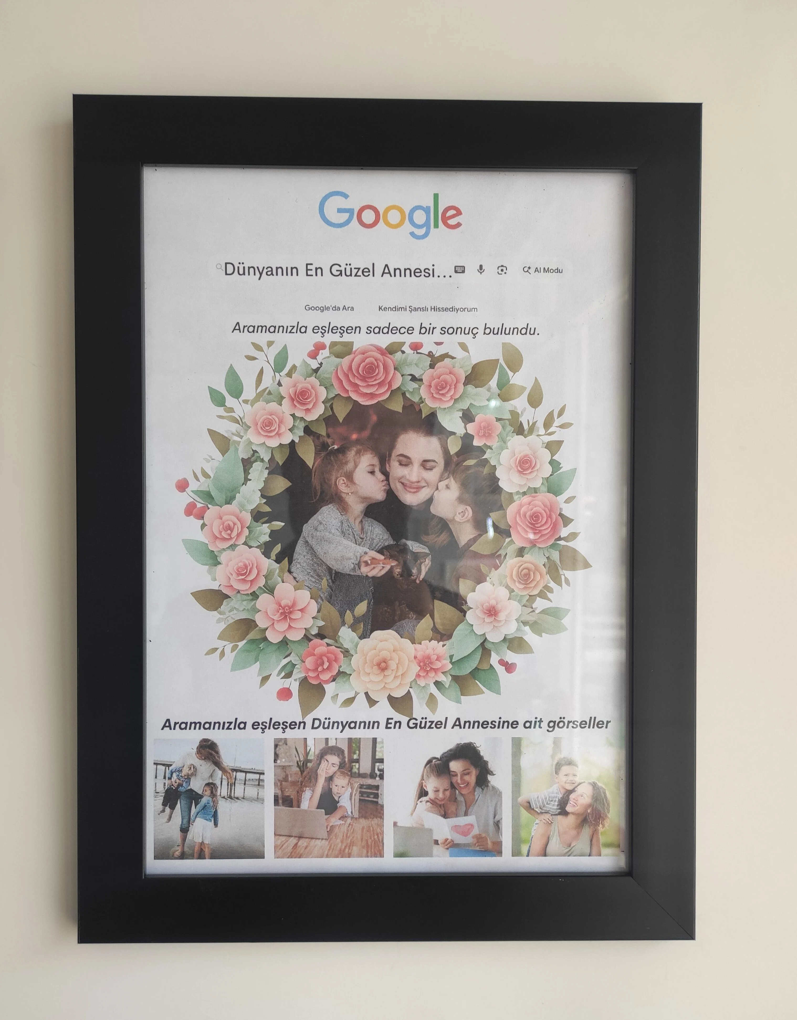 Anneye Hediye: Google Tasarımlı 5 Fotoğraflı A4 Cam Çerçeve